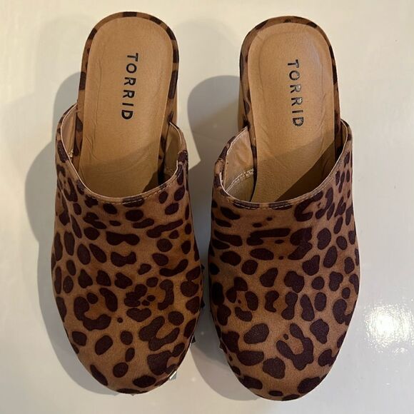 Torrid Platform Wooden Heel Mule Clogs Extra Wide Leopard‎ Print Shoes Size 7 WW - Picture 3 of 13
